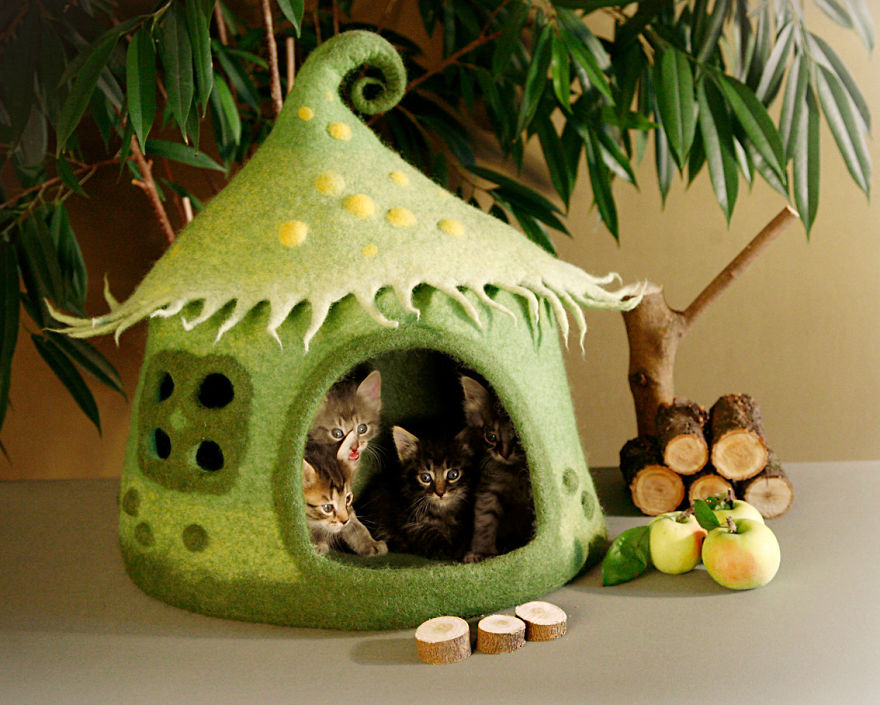 fairytale-houses-for-cats-11