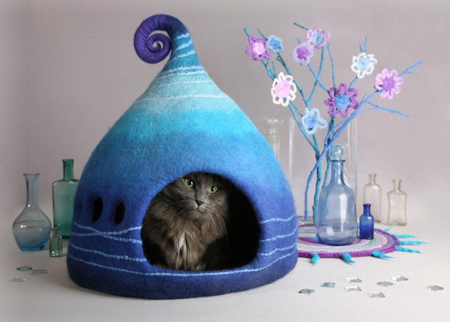 fairytale-houses-for-cats-14