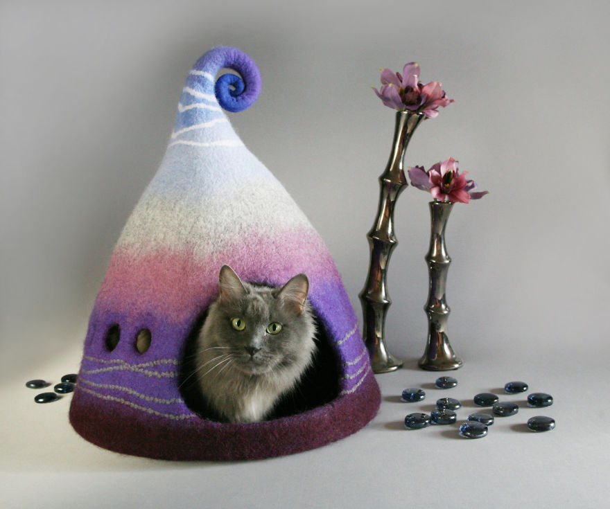 fairytale-houses-for-cats-18