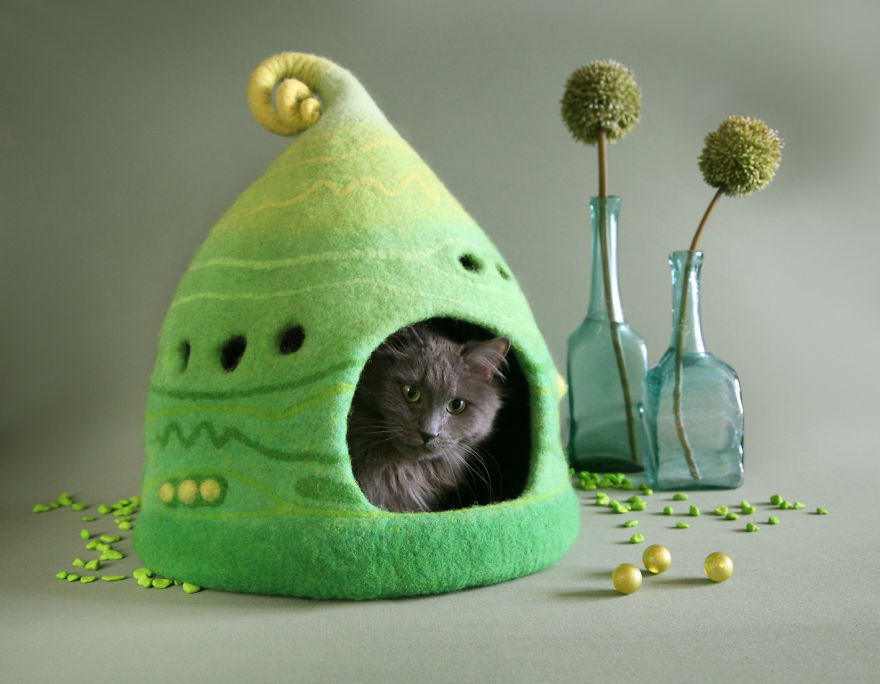 fairytale-houses-for-cats-21