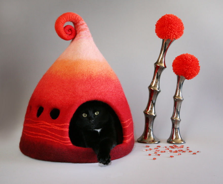 fairytale-houses-for-cats-23