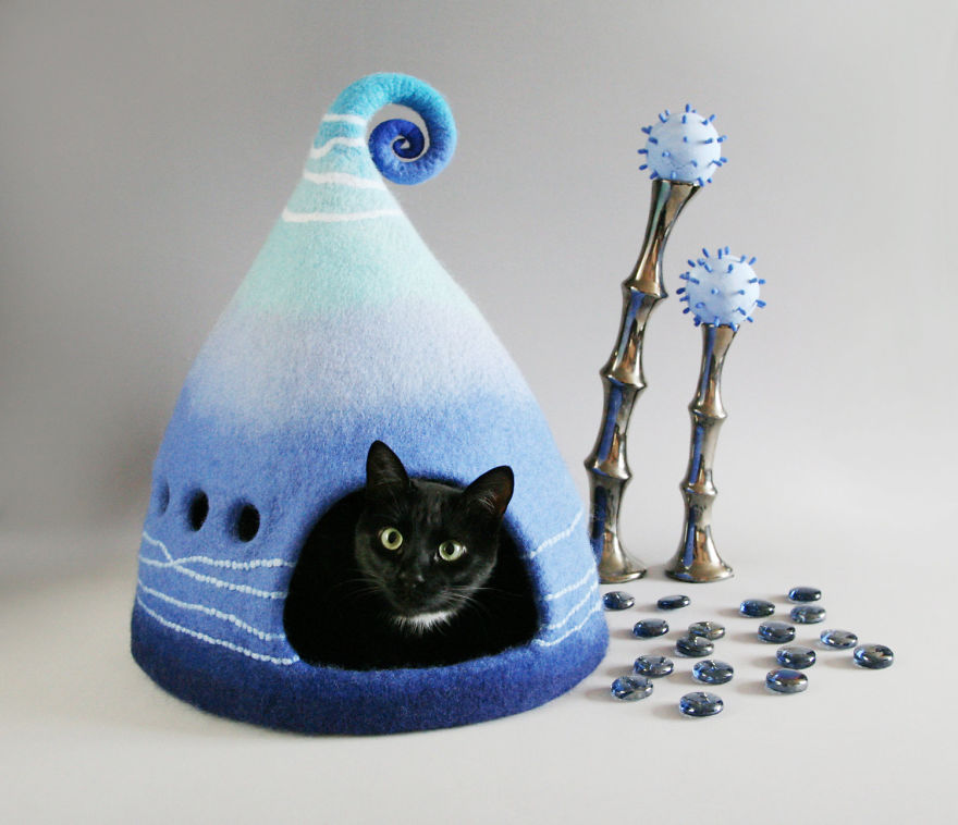 fairytale-houses-for-cats-3