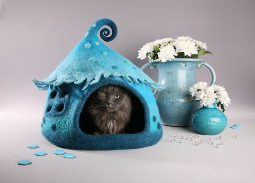 fairytale-houses-for-cats-6